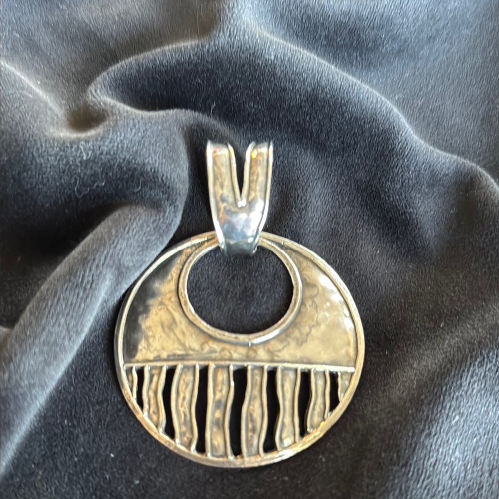 Silpada Silver Necklace Elegant Design